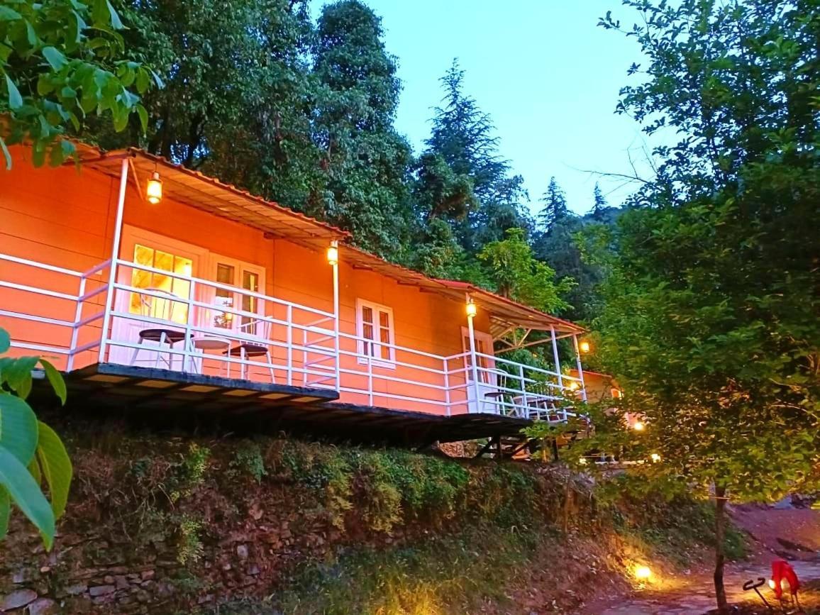 Aaroham Resort Shimla ! Luxury Cottage By Aamod Group Kültér fotó