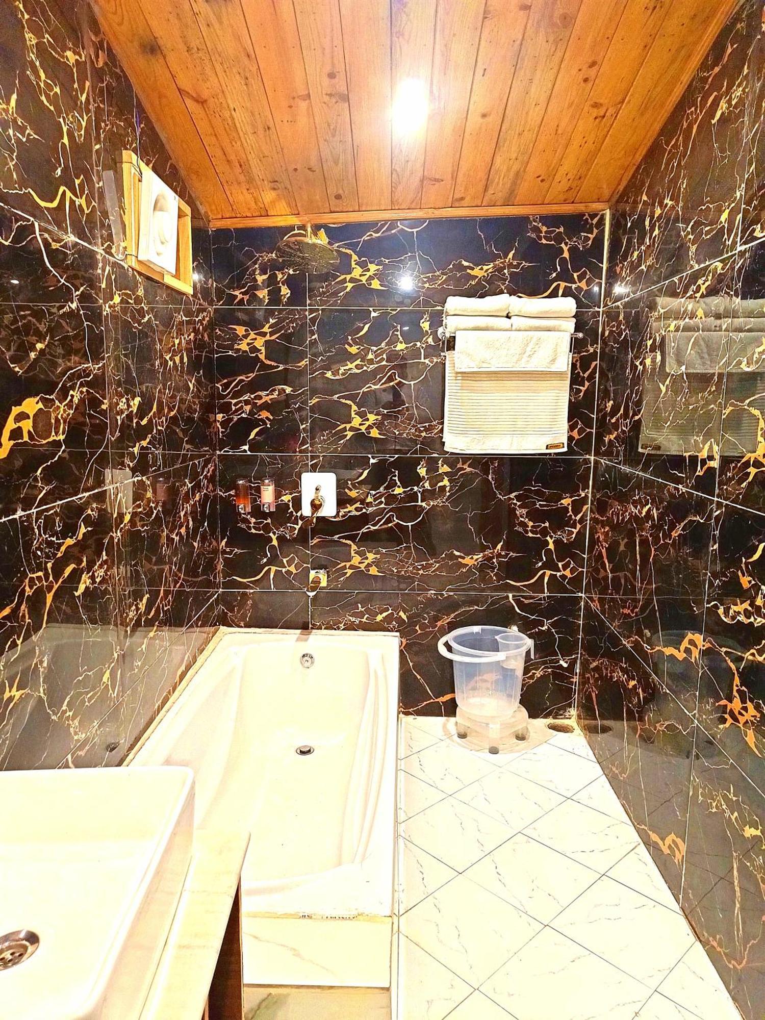 Aaroham Resort Shimla ! Luxury Cottage By Aamod Group Szoba fotó